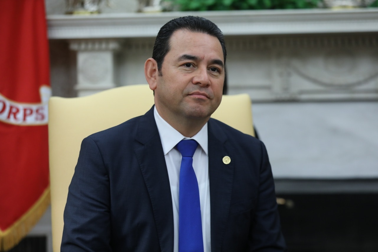 Expresidente Jimmy Morales pide a X que se le devuelva  cuenta que fue hackeada