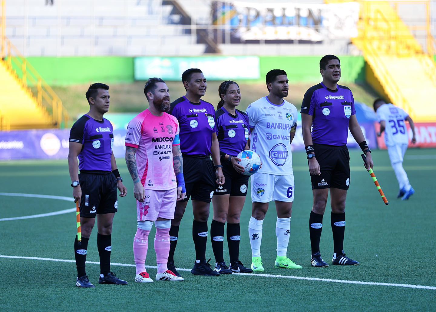 Génesis de León y Dilia Bradley, las árbitras que tienen protagonismo en la jornada inaugural