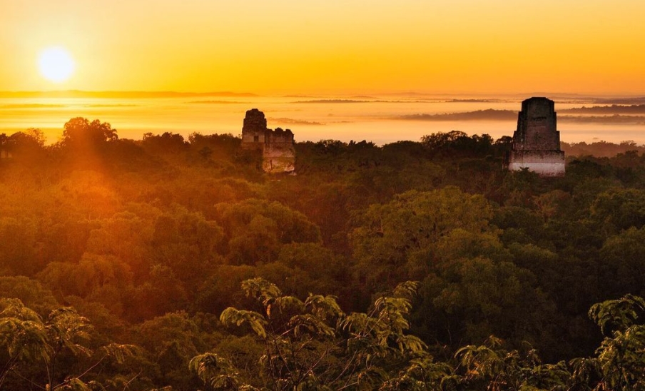 Tours de amanecer y atardecer en el Parque Nacional Tikal