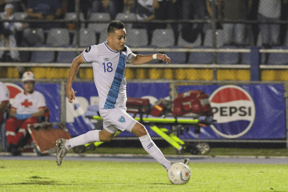 Óscar Santis, ilusionado con la selección: “Queremos que suene el himno de Guatemala en un Mundial”