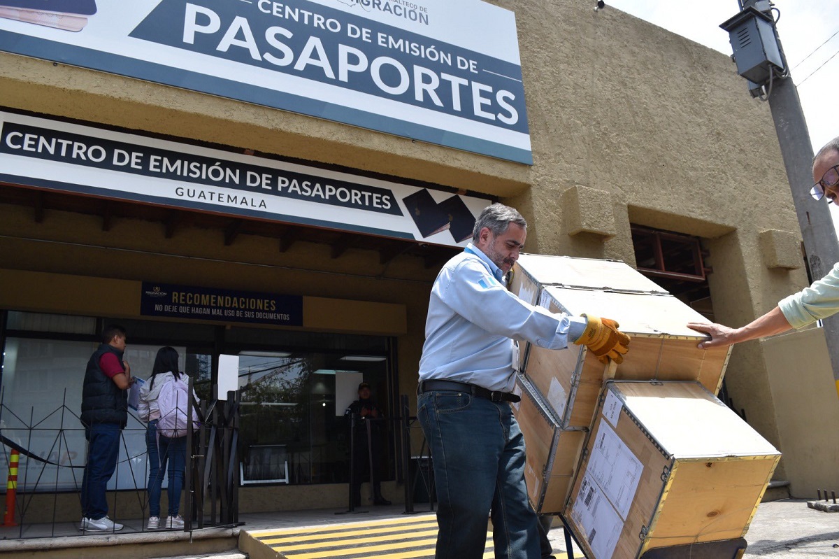 Centros de emisión de pasaportes y delegaciones fronterizas trabajarán con normalidad el 2 de mayo